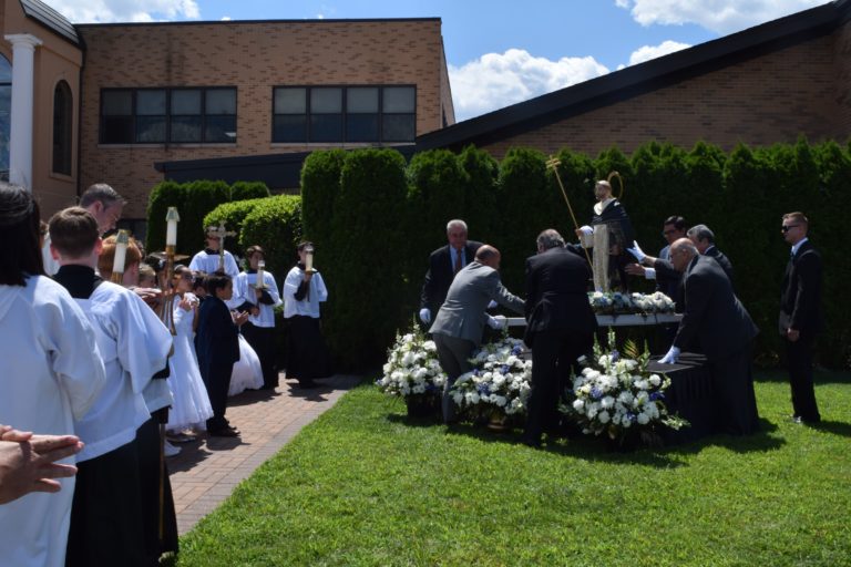 Placing the Statue